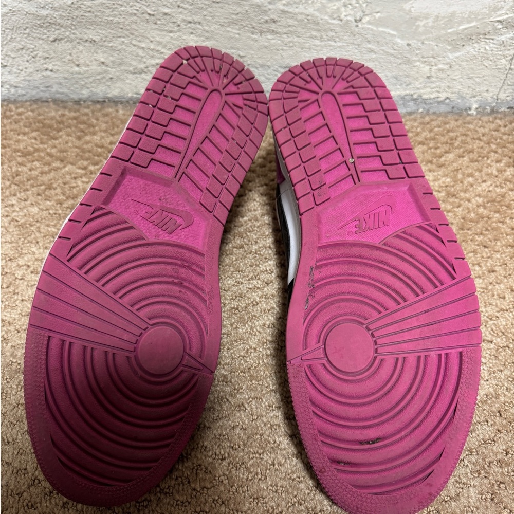 Jordan 1 low fuchsia - size 12 - Picture 5 of 5